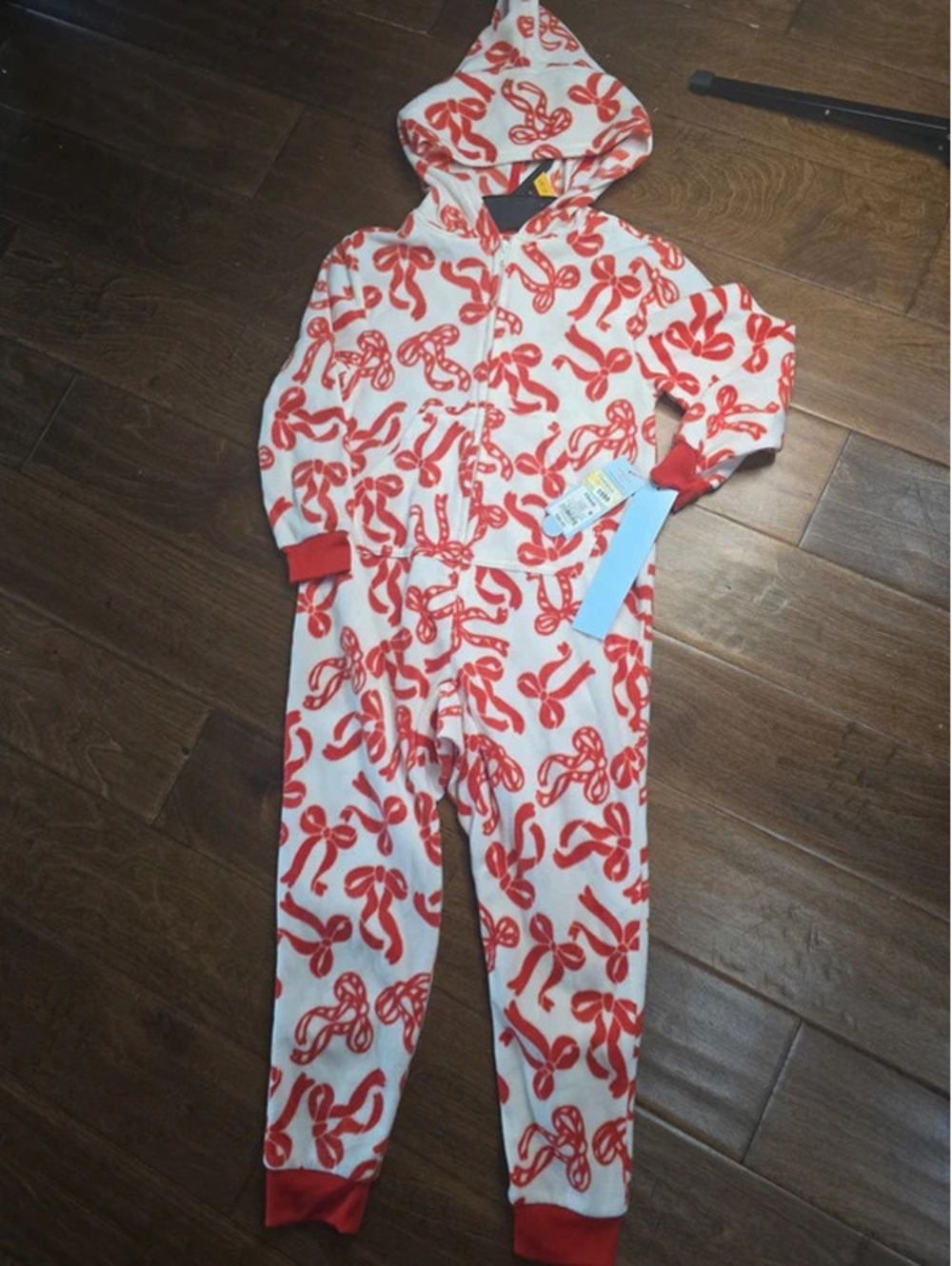 Size 4/5 brand new jamie's from target item 598G3